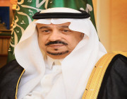 أمير الرياض يجري إتصالاً هاتفيا بالمواطن خويتم الحارثي ويشيد بعفوه عن قاتل ابنه