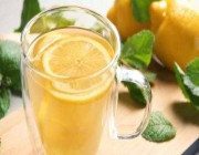 شرب الليمون يقلل من الإصابة بأمراض القلب ويقوى المناعة