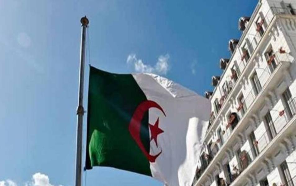 الجزائر تحدد موعد الاستفتاء على تعديل الدستور.. التفاصيل هنا !!