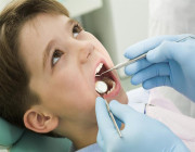 “الصحة”: 40% من الطلبة مصابون بتسوس الأسنان و11% ‏بمشاكل سمعية و7%‏ بالسمنة