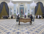 الحكومة الشرعية اليمنية والمجلس الانتقالي يوقعان «اتفاق الرياض»
