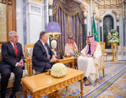 الملك سلمان يستقبل وزير الخارجية الأمريكي
