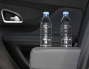هذه مخاطر وضع المياه البلاستيكية في السيارة أثناء ارتفاع الحرارة .. التفاصيل هنا !!