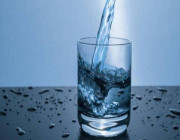 الغذاء والدواء تحدد كمية الماء التي يحتاجها الجسم يومياً