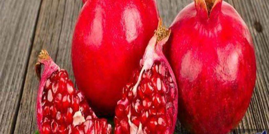 “الرمان وقشر التفاح”.. يساعدان في علاج الإسهال
