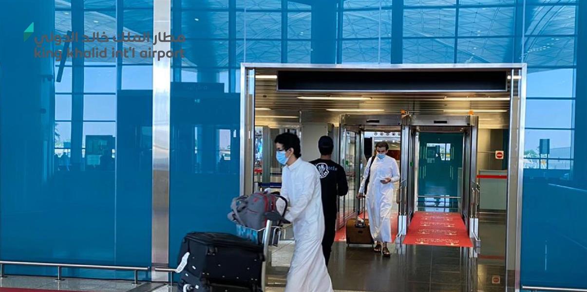 مطار الملك خالد الدولي يستأنف تسيير واستقبال الرحلات الداخلية