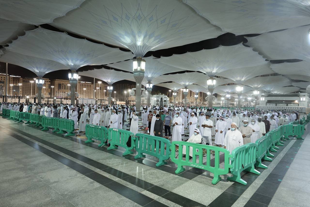 المسجد النبوي يتهيأ لاستقبال المصلين خلال العشر الأواخر من رمضان