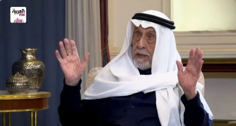 “فيديو”الحجيلان يكشف كيف أبلغ الملك فيصل بخبر وفاة الملك سعود