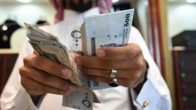 توقعات بارتفاع الرواتب في المملكة 6% خلال 2024