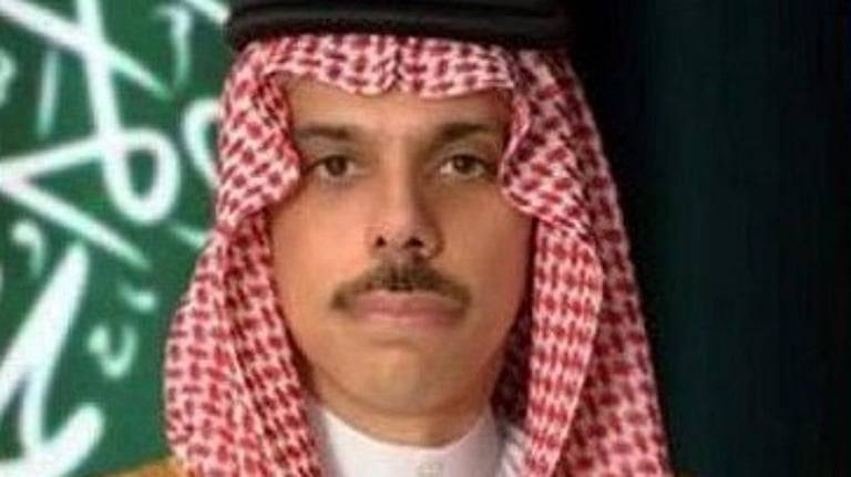 وزير الخارجية يبحث تطورات الأوضاع في المنطقة مع نظيره الإيراني